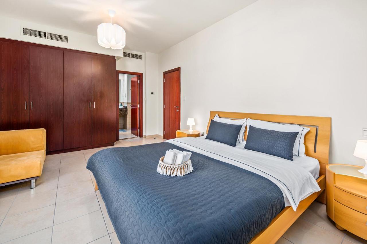 Lovely 2-Bed Condo In Jbr - 5 Mins From Beach - Palm View! Дубай Екстериор снимка