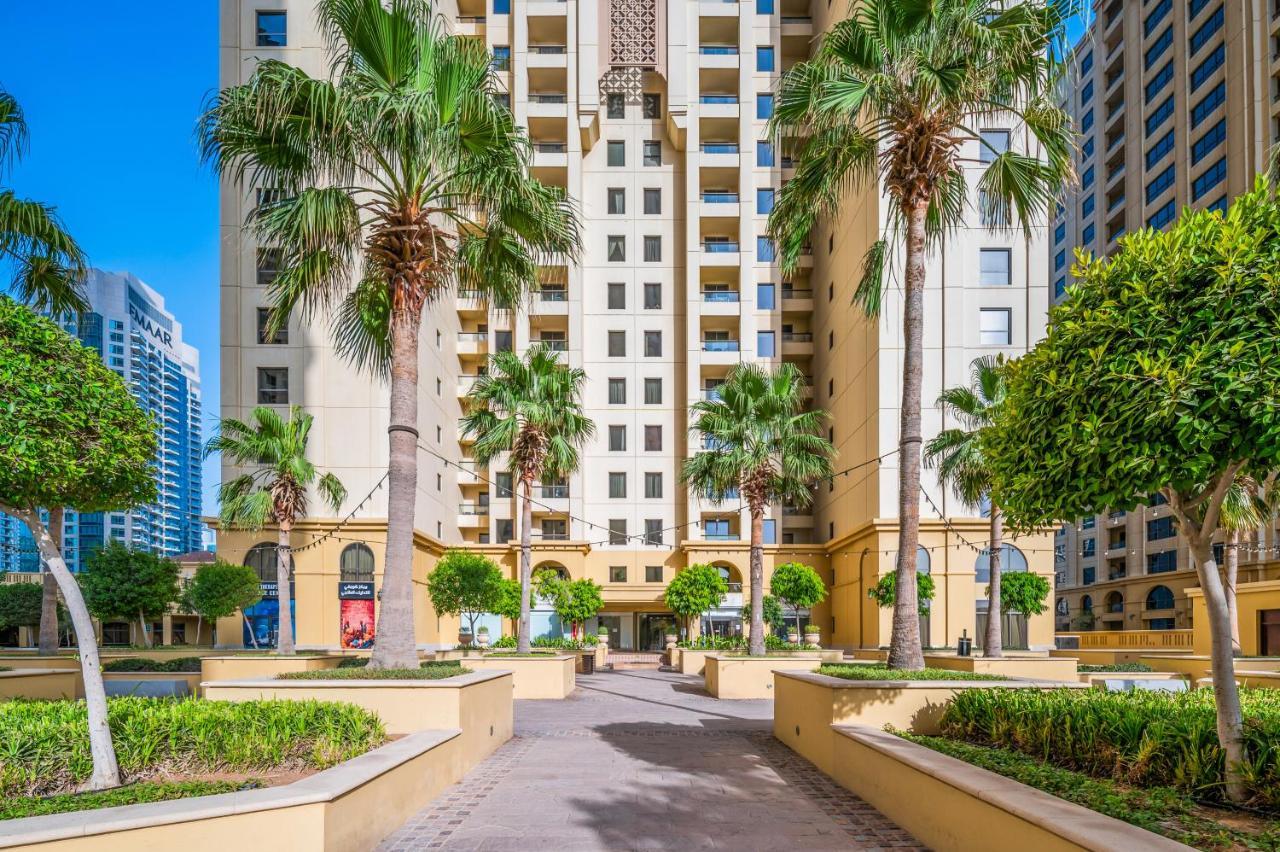 Lovely 2-Bed Condo In Jbr - 5 Mins From Beach - Palm View! Дубай Екстериор снимка